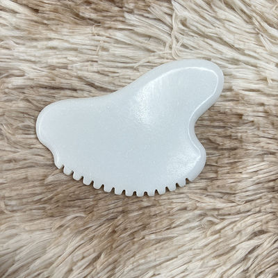 Massaggiatore facciale portatile Gua Sha Scraper Natural Jade Stone Massaggiatore per la cura della pelle per il corpo Collo schiena Bellezza Salute Occhio SPA