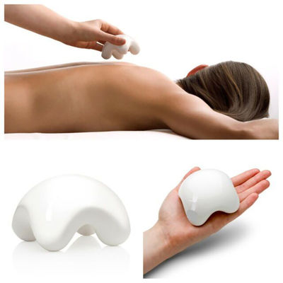 Scopri il potere curativo tradizionale del ceramico Gua Sha strumento facciale per il rilassamento del corpo