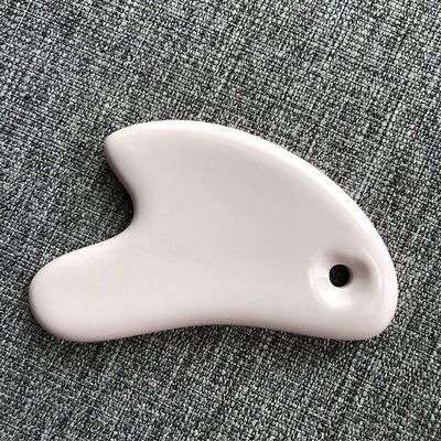 White Heart Shape Ceramic Gua Sha Massage Board Gua Sha Strumenti per il viso per tutti i tipi di pelle Pulito Anti-invecchiamento
