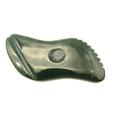 Nefrite verde scuro naturale Giada Gua Sha Massaggio del corpo Strumenti di massaggio tradizionale di raschiatura per il corpo intero 11,8cm*6cm*0,9cm
