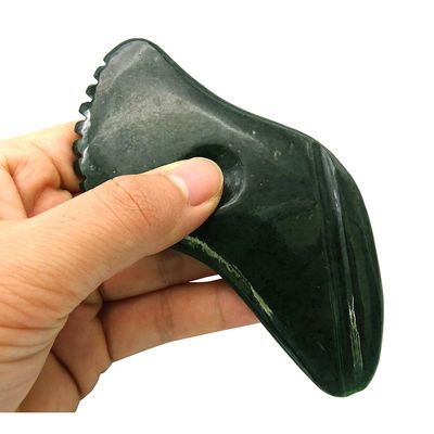 Nefrite verde scuro naturale Giada Gua Sha Massaggio del corpo Strumenti di massaggio tradizionale di raschiatura per il corpo intero 11,8cm*6cm*0,9cm