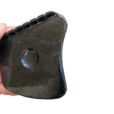 Scultura facciale Nefrite verde scuro Giada Gua Sha Pietre con denti di cresta e cicli del pollice 2021 Popolare