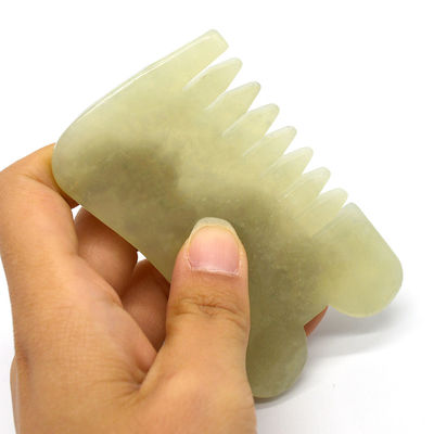 Xiuyan Jade Guasha Massage Comb Gua Sha Scarping Facial Tools con funzione di fisioterapia a infrarossi 88*50*4mm
