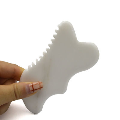 Massaggio a tavolo a base di pietra Gua Sha Guasha Scarping Massaggiatore Corporeo Scarping Giada Bianca Scarping Strumenti Facciali E Corporei