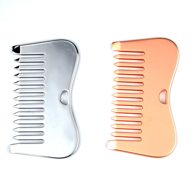 Disponibile il logo personalizzato in acciaio inossidabile in argento Scalp Massaggio Metal Gua Sha Comb per 2024 Massager Tools