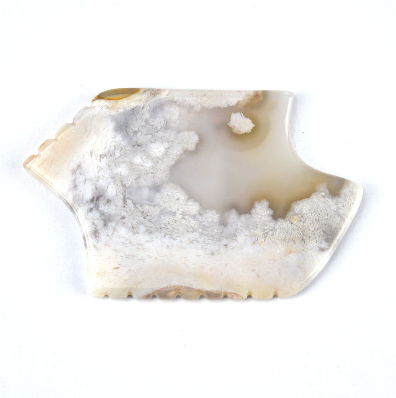 Attrezzature per il massaggio corporeo Proprietà Strumenti facciali Guasha naturali bianchi per il viso Spa con strumento facciale in forma di Sakura Agate Giada Gua Sha