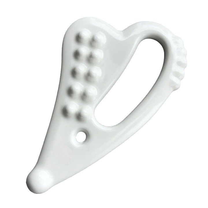 Self Skin Care Spa Facial Lifting Massaggio a forma di cuore Strumento ceramico Gua Sha Guasha Pietra per viso bianco