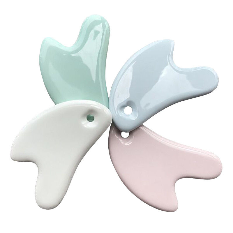 White Heart Shape Ceramic Gua Sha Massage Board Gua Sha Strumenti per il viso per tutti i tipi di pelle Pulito Anti-invecchiamento